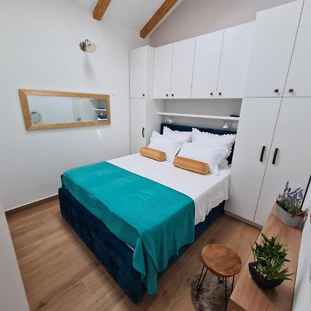 Apartman Bracera Примоштен Экстерьер фото